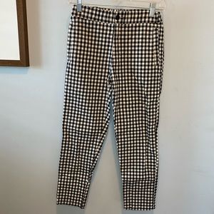 Brandy Melville Checkered Capri Pant- Size Small